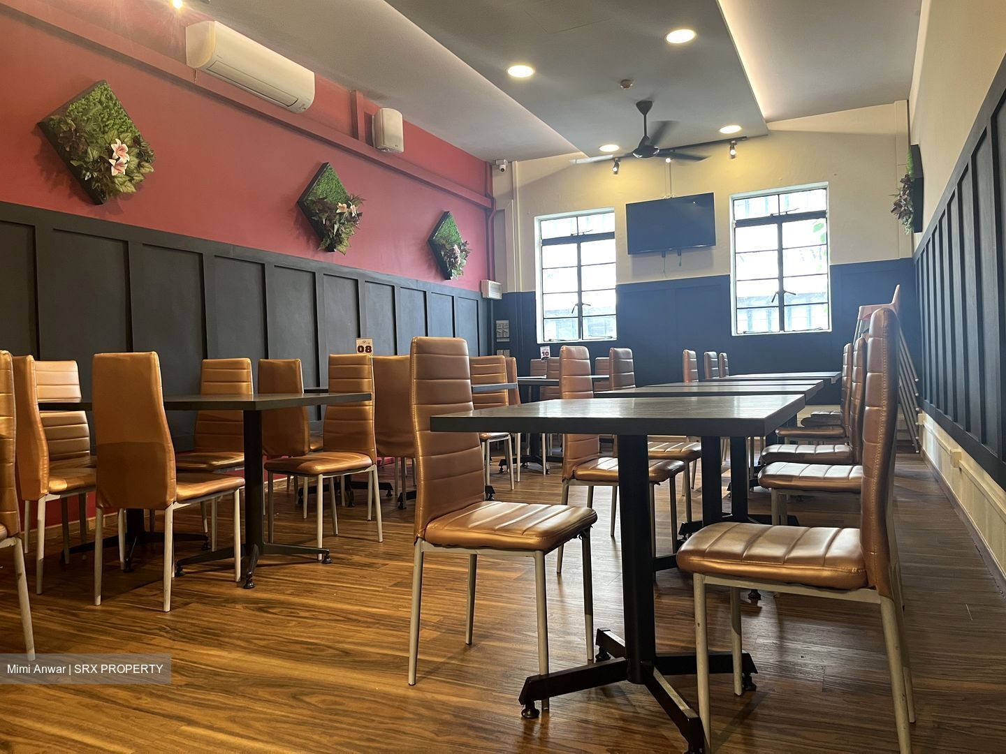 Arab Street (D7), Retail #582843191